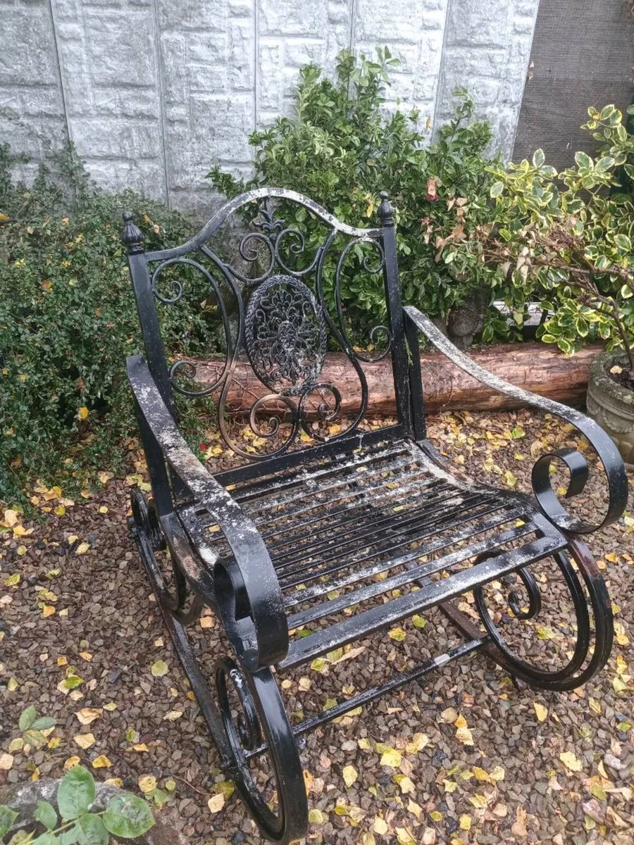 Garden rocking chair