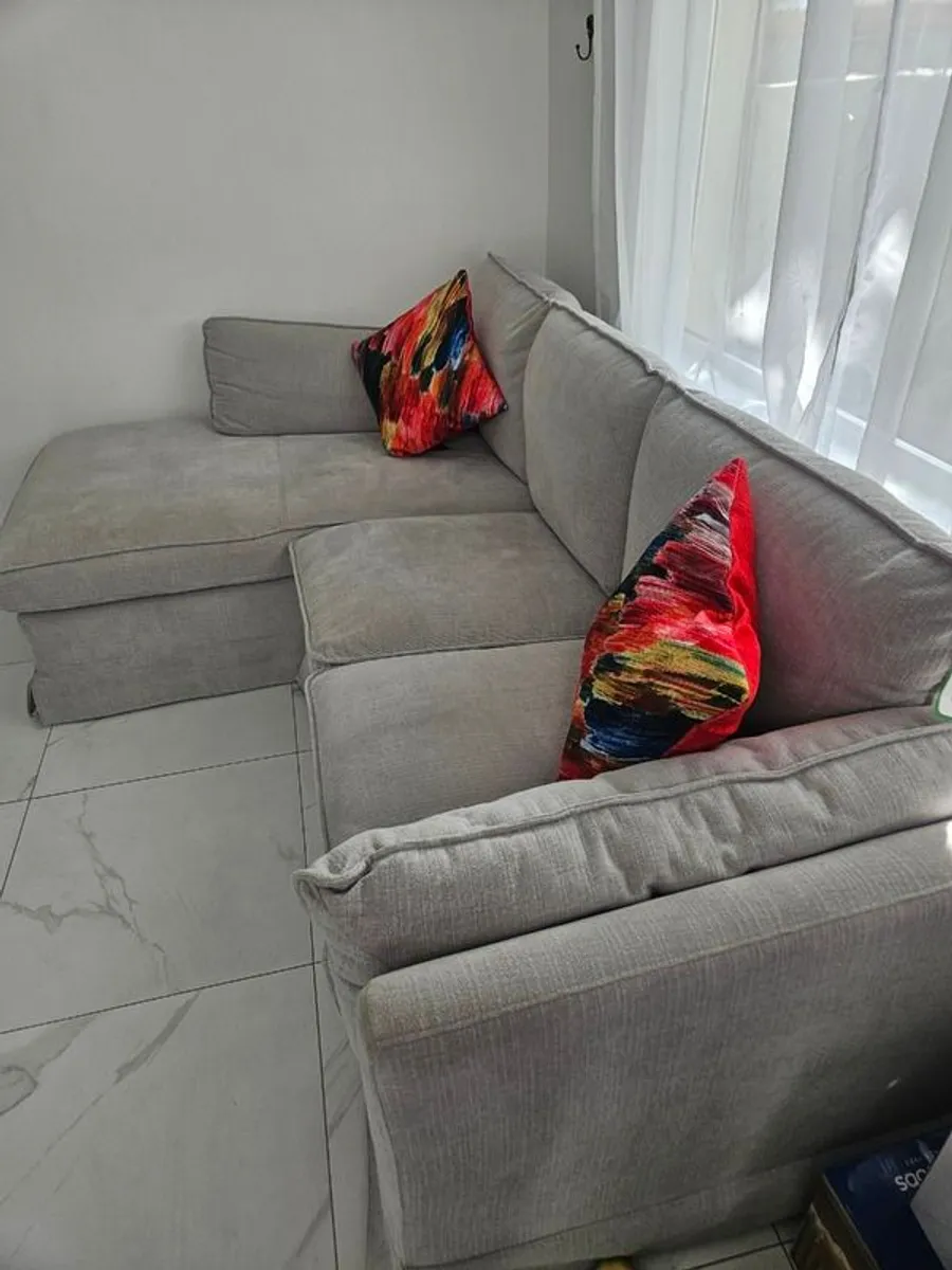 L-shaped sofa - Image 3