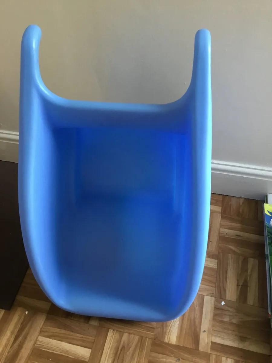 Kids wheelbarrow - Image 1