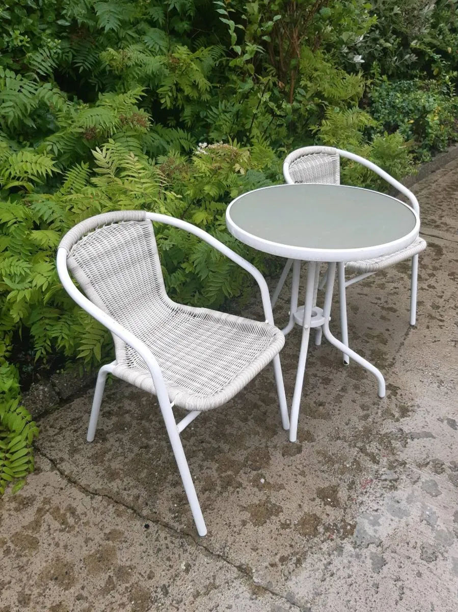 1no Table & 2no Chairs - Image 1