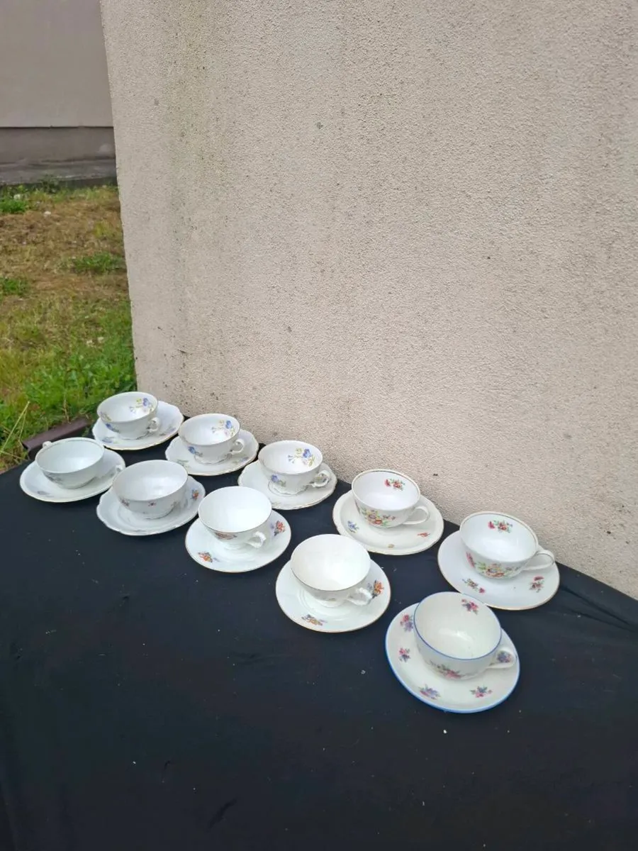 10 china mix and match china cups and saucers - Image 1