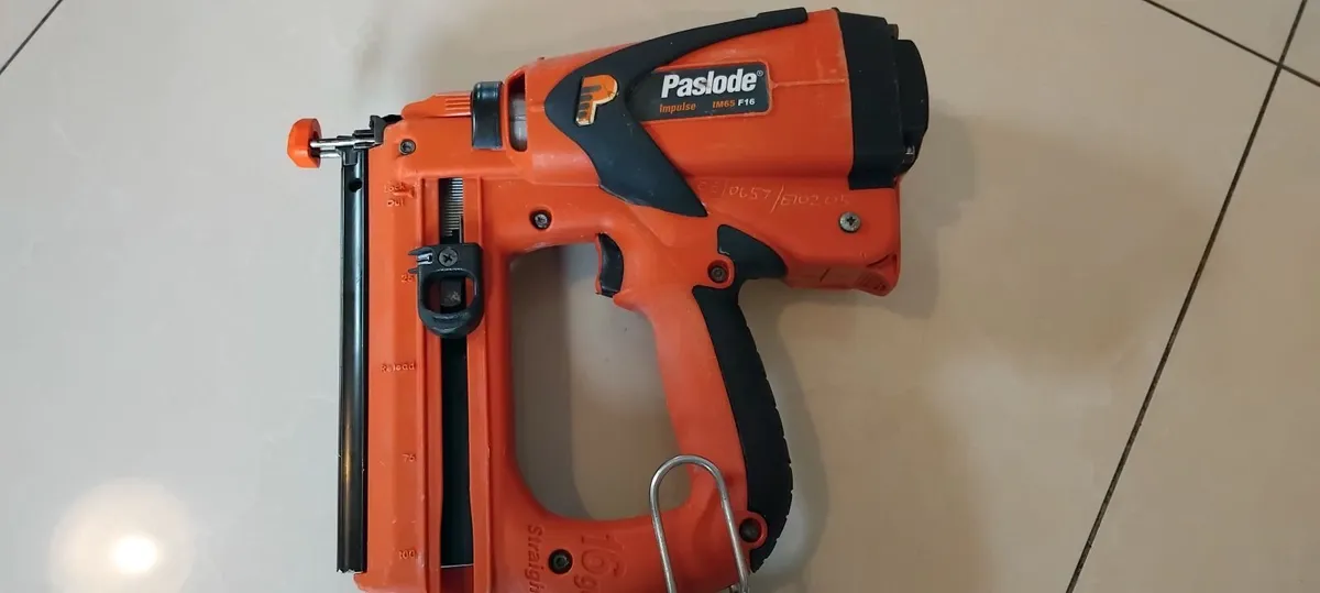 Paslode im65 F16 2nd fix Nail Gun"Fully Serviced" - Image 2