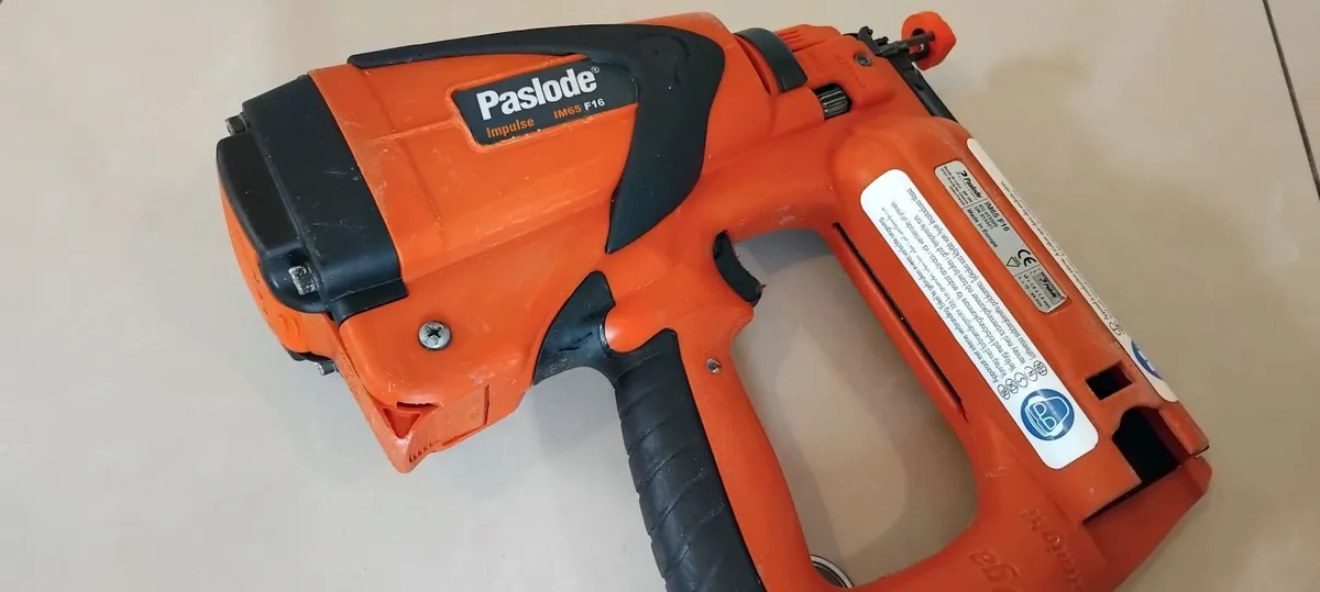 Paslode im65 F16 2nd fix Nail Gun"Fully Serviced" - Image 3