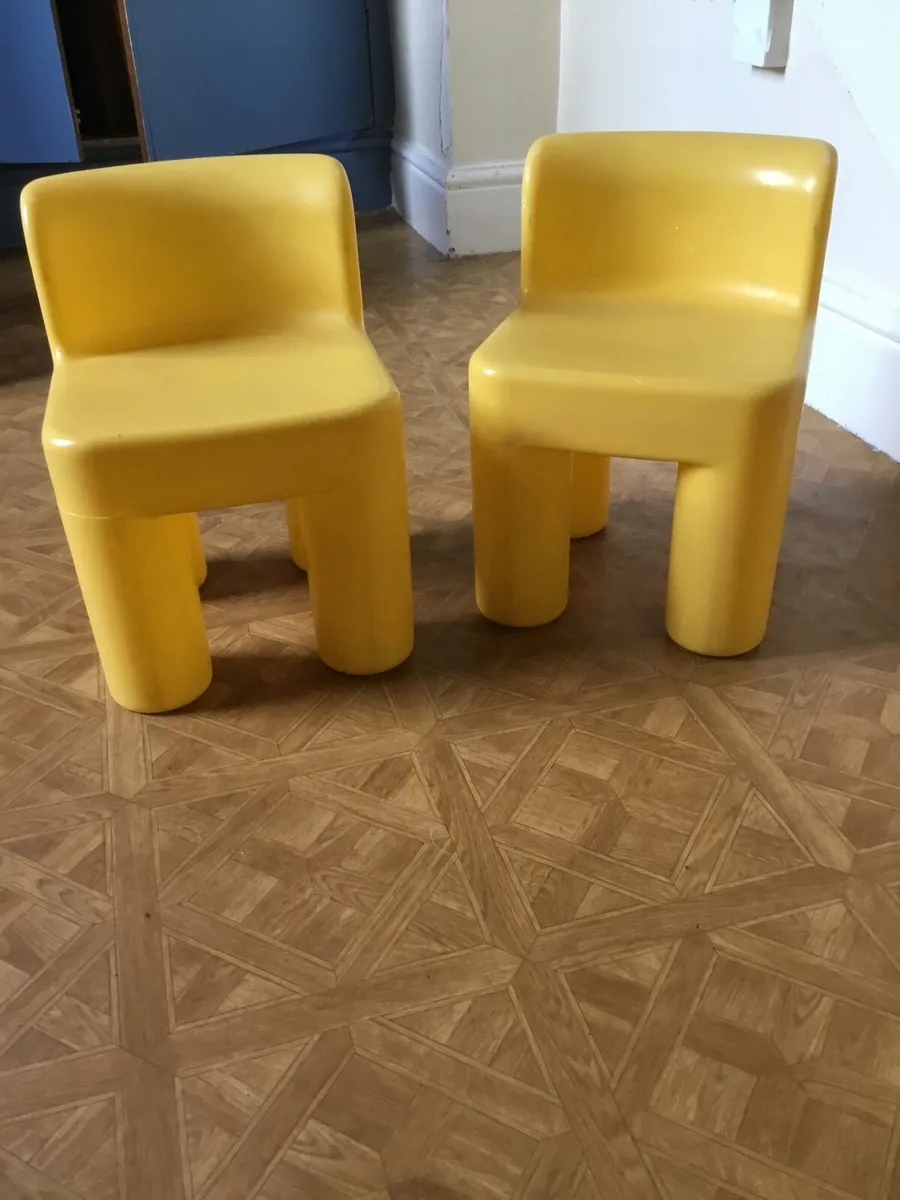 Little tikes kids chair - Image 1
