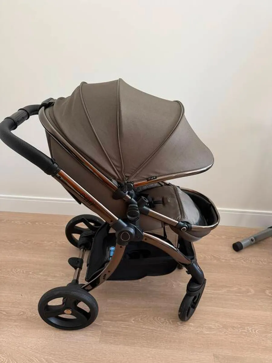 Egg 3 Bundle with Go Beyond 2 Car Seat - Image 2