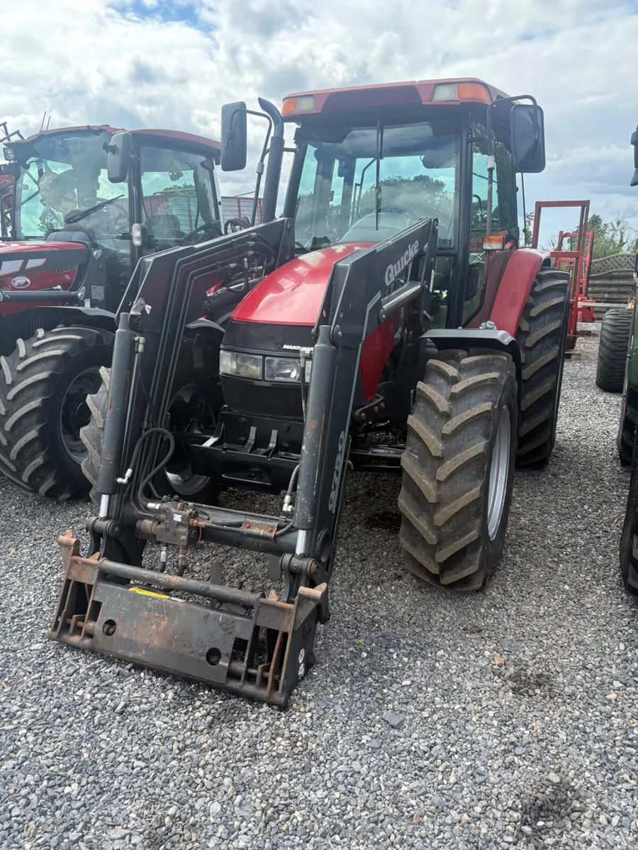 Case Tractor with Quickie loader - Image 2