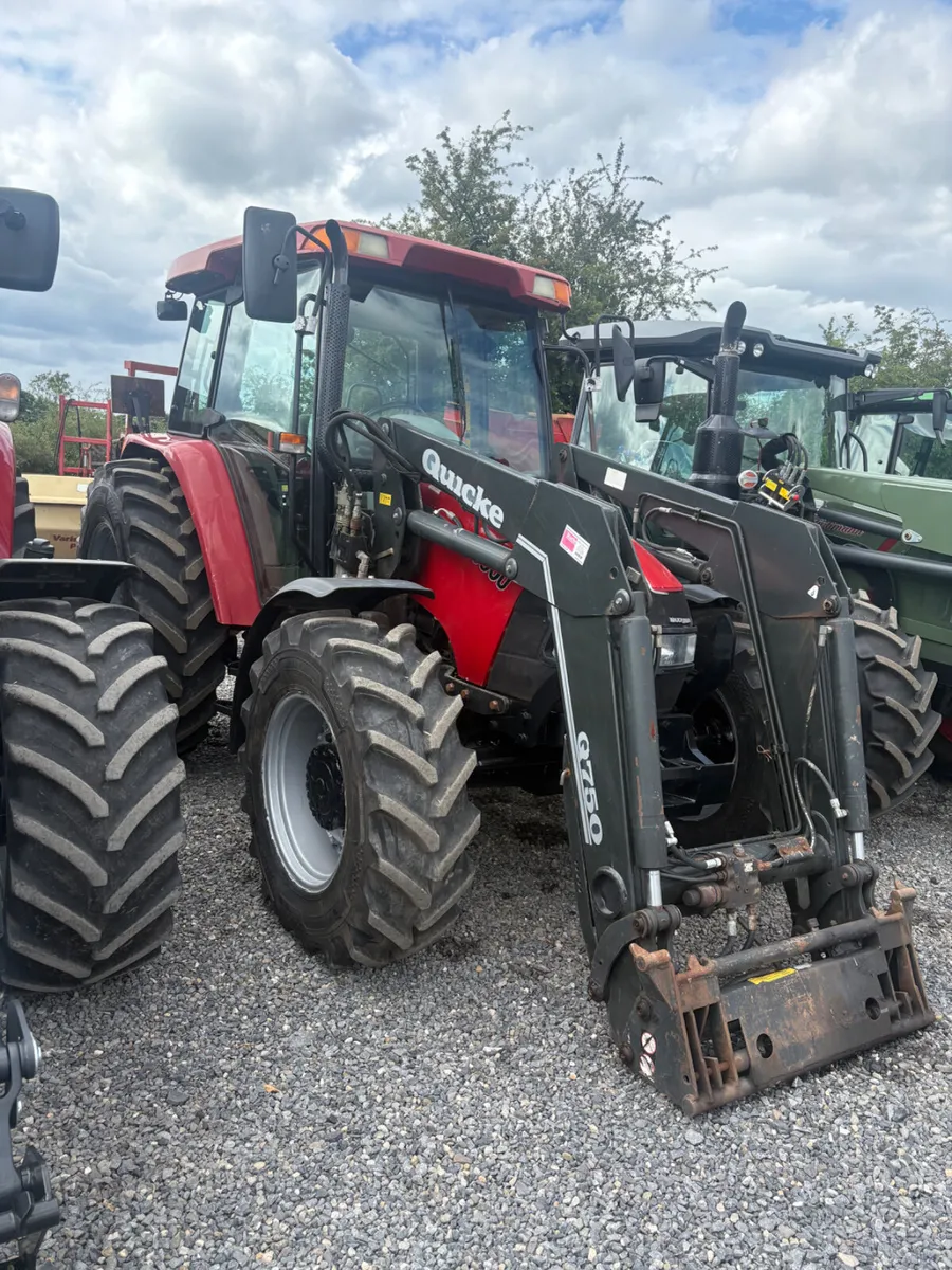 Case Tractor with Quickie loader - Image 3