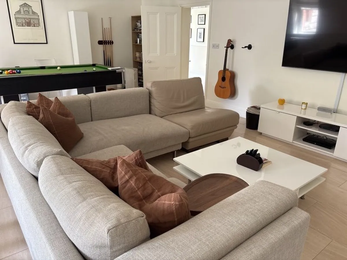 Sofa & furniture - Image 2