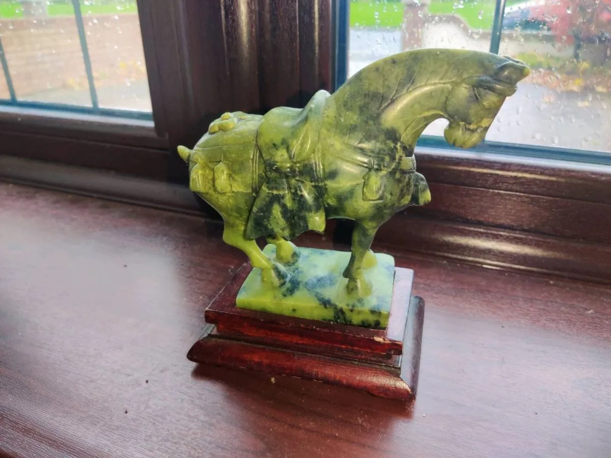 RARE, SOAPSTONE WAR STEED, 10"Tall HEAVY Piece ! - Image 3