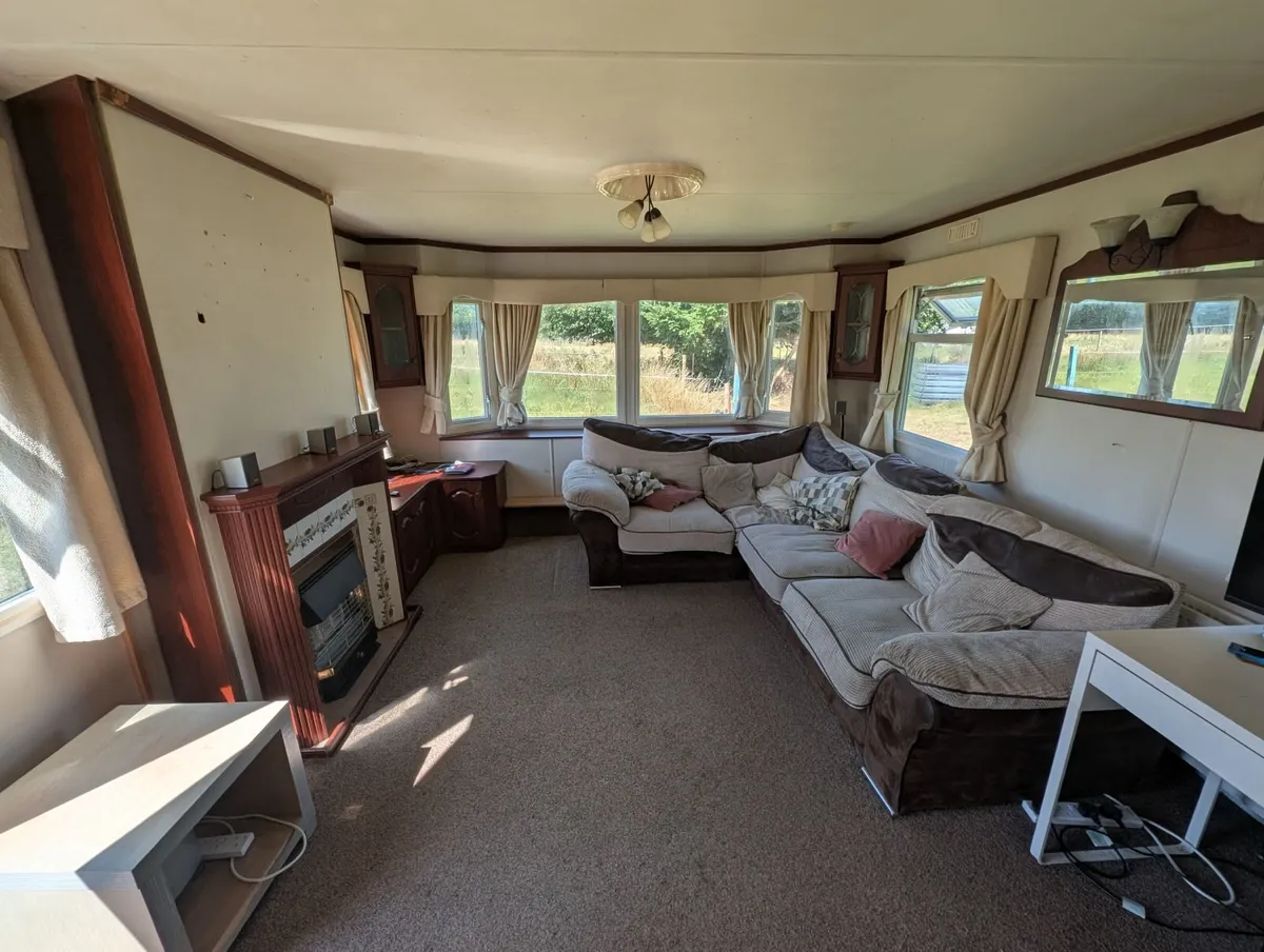 35 x 12 Dorchester Mobile Home - Image 2