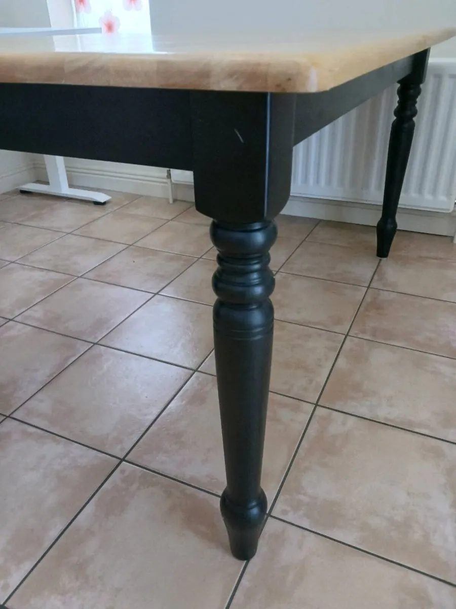Kitchen table - Image 3