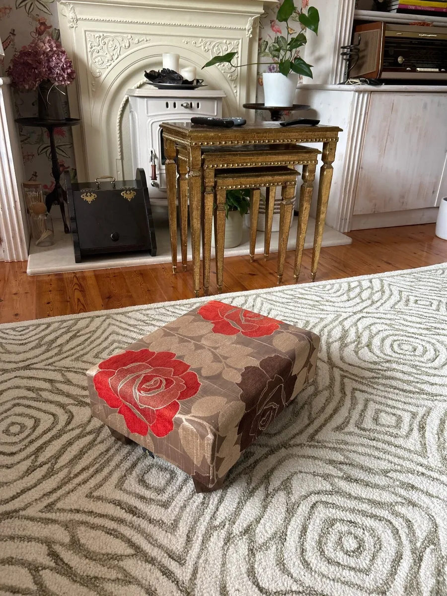 Fleur de Lis small patterned footstool - Image 2