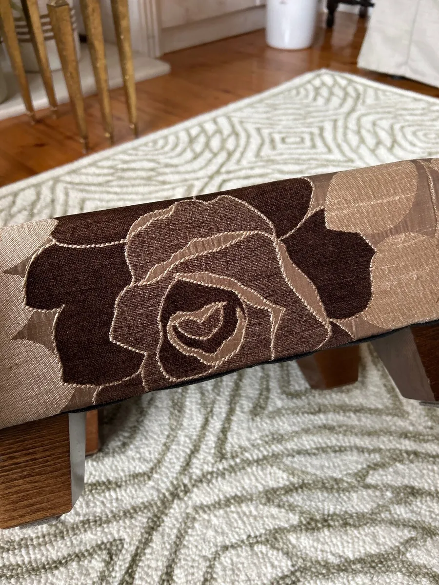 Fleur de Lis small patterned footstool - Image 4