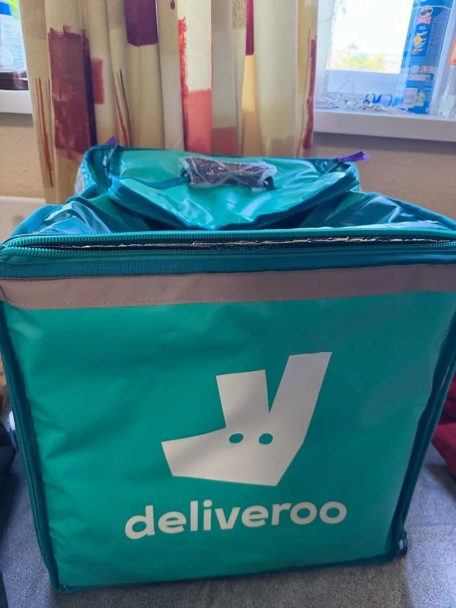 Deliveroo Bag Helmet Gloves Mask - Image 3