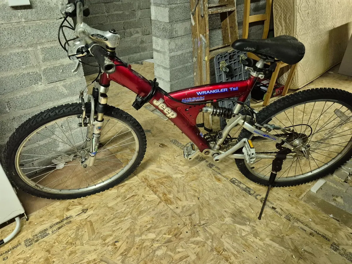 2 Girls bikes and  1 unisex bike for sale - Image 3