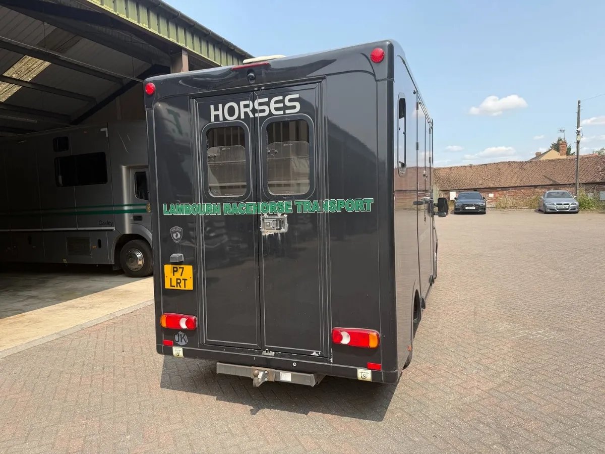 Horse Box - Image 3