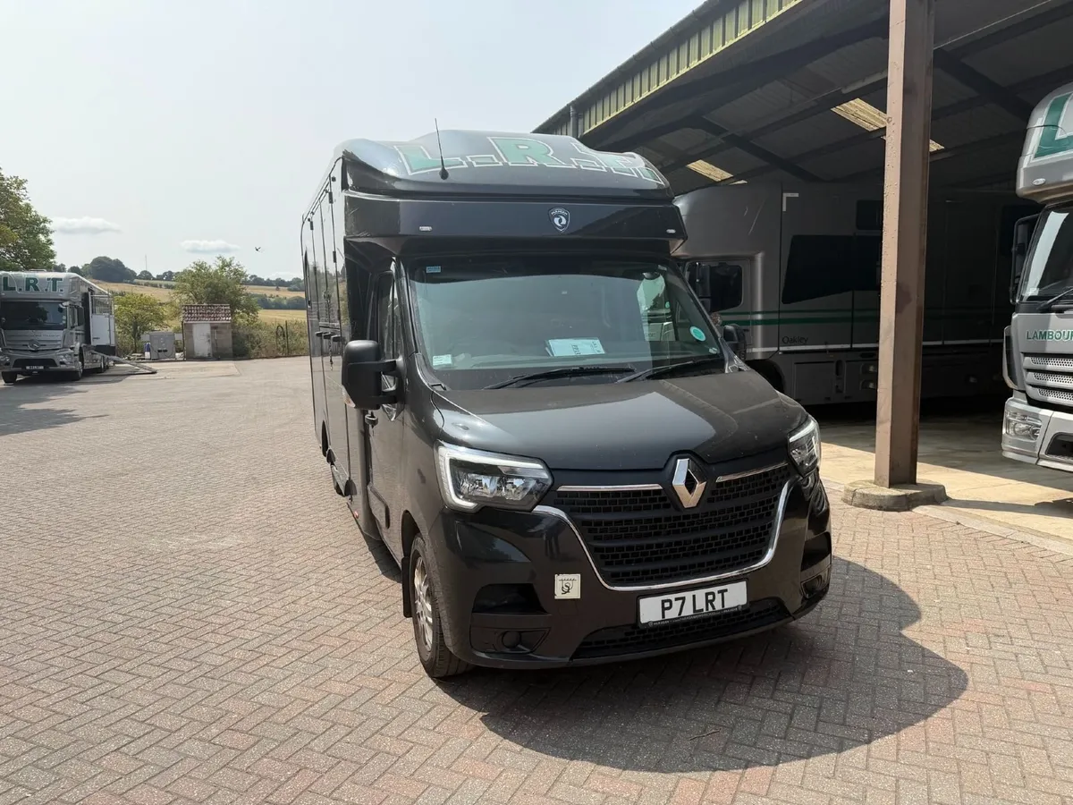 Horse Box - Image 1
