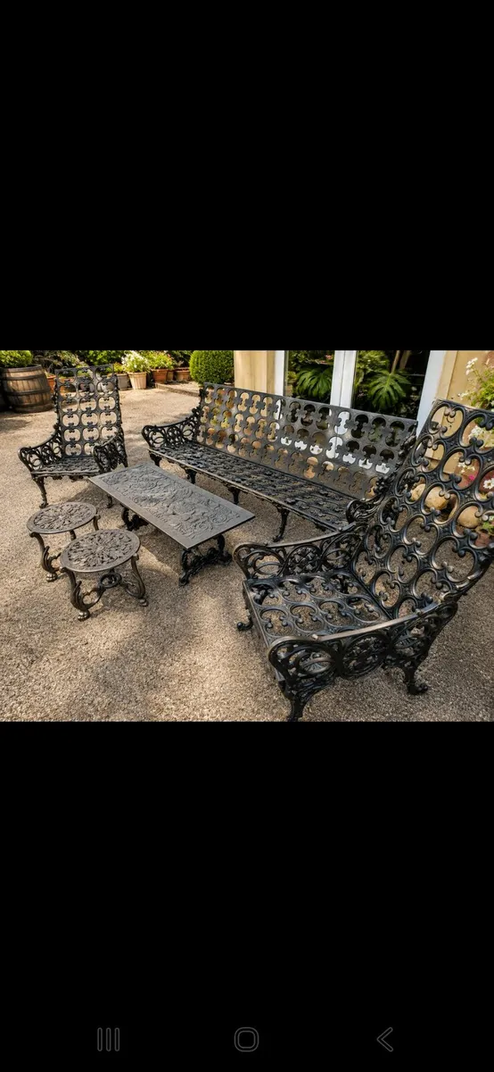 Garden furniture - Image 1