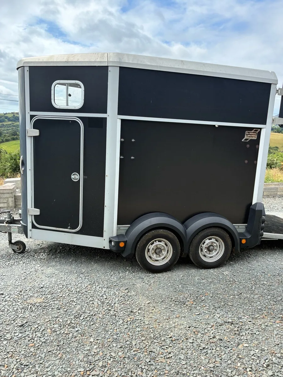 Ifor Williams HB 506 in excellent condition - Image 1
