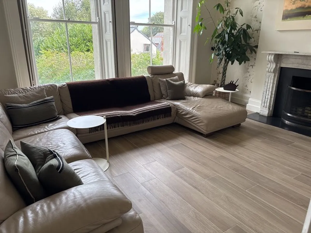 sofa - Image 2