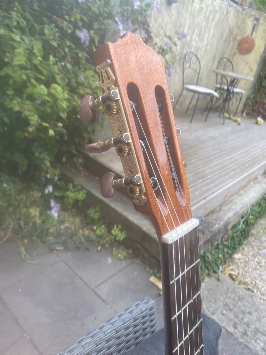 Classical Guitar - Salvador Cortez - Image 3