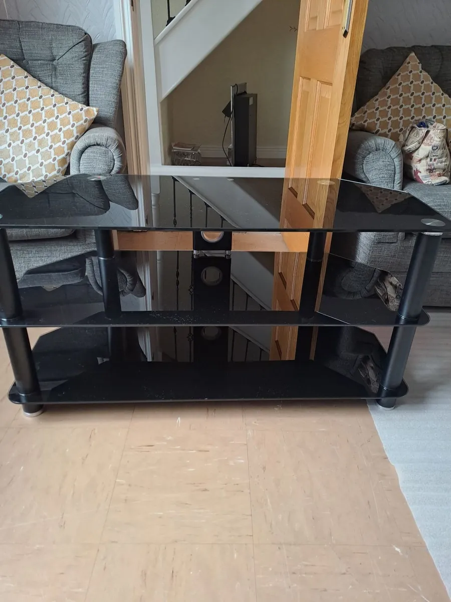 Black glass tv stand - Image 1