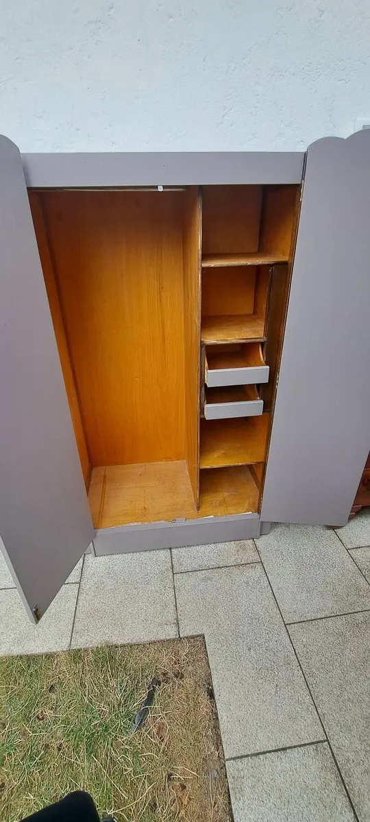 Wardrobe - Image 2