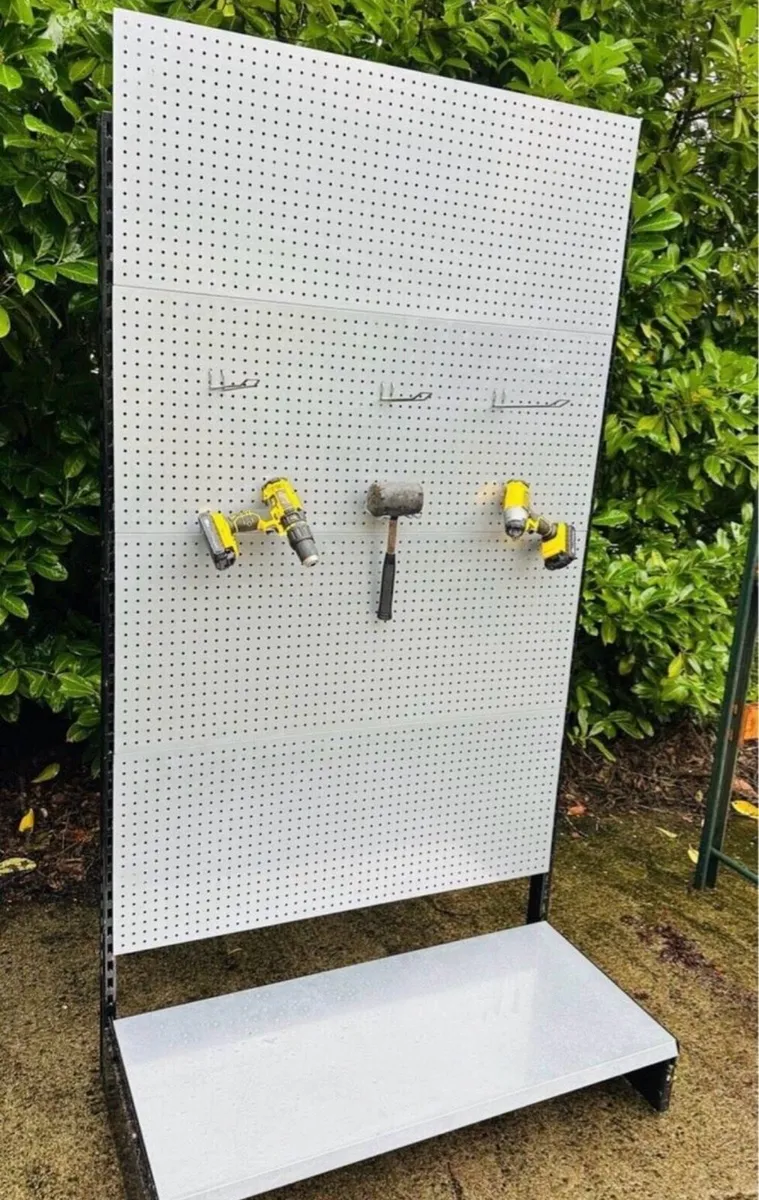 XL TOOLS TIDY PEG BOARD DISPLAY WITH 50 HOOKS - Image 2