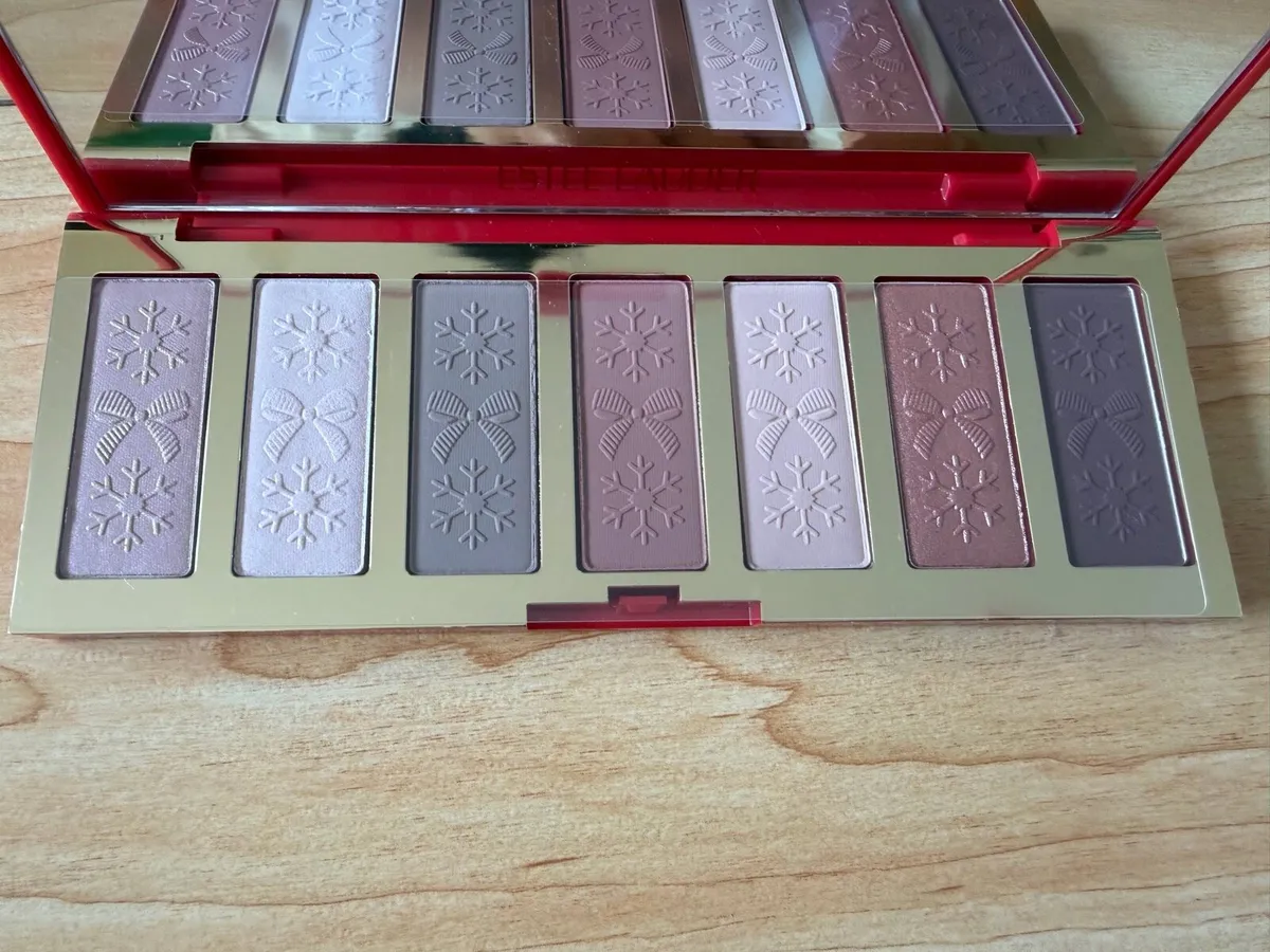 Estée Lauder Limited Edition Glam Eyeshadow - Image 3