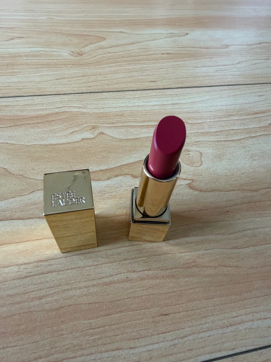Estée Lauder Lipstick - Image 4