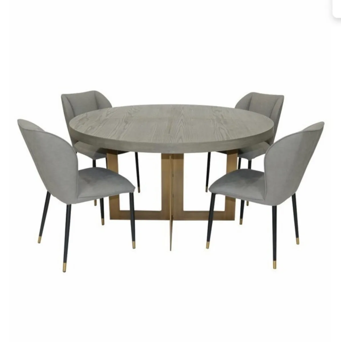Mindy Browns Round table seats 6 comfortably - Image 1
