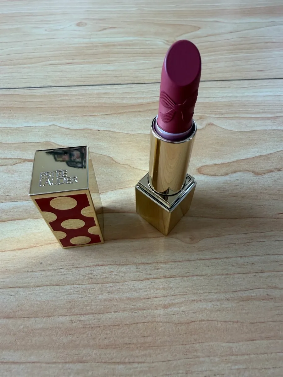Estée Lauder lipstick - Image 1
