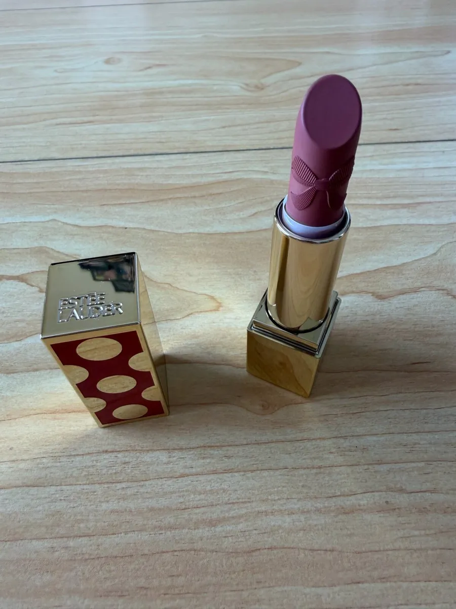 Estée Lauder lipstick - Image 1