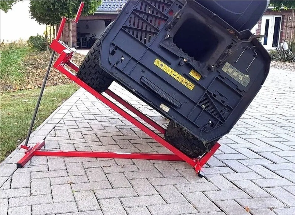 LAWNMOWER LIFTER JACK .. FREE DELIVERY - Image 1