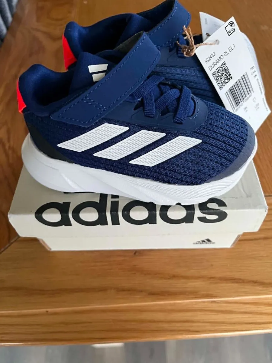 Adidas toddler runners size 5 UK - Image 1
