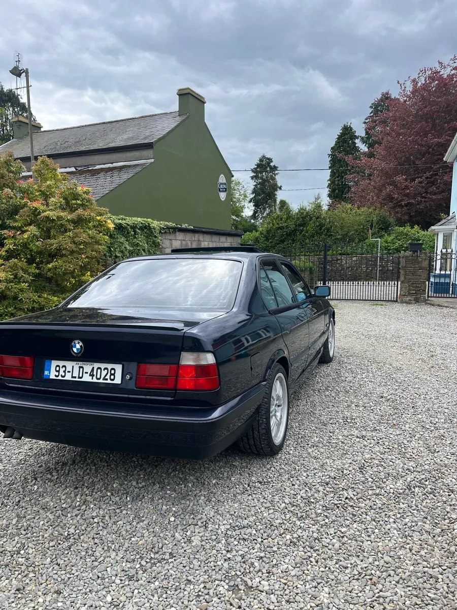 BMW e34 - Image 2