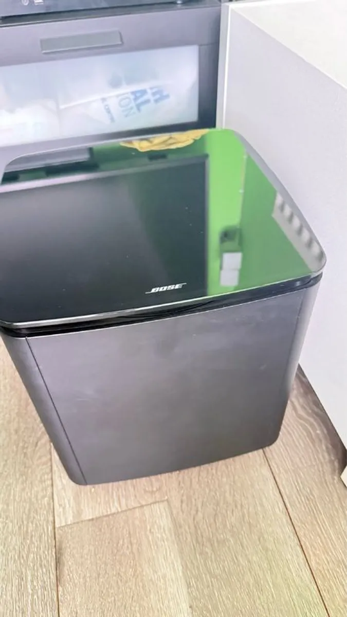 BOSE Sound Bar - Image 1