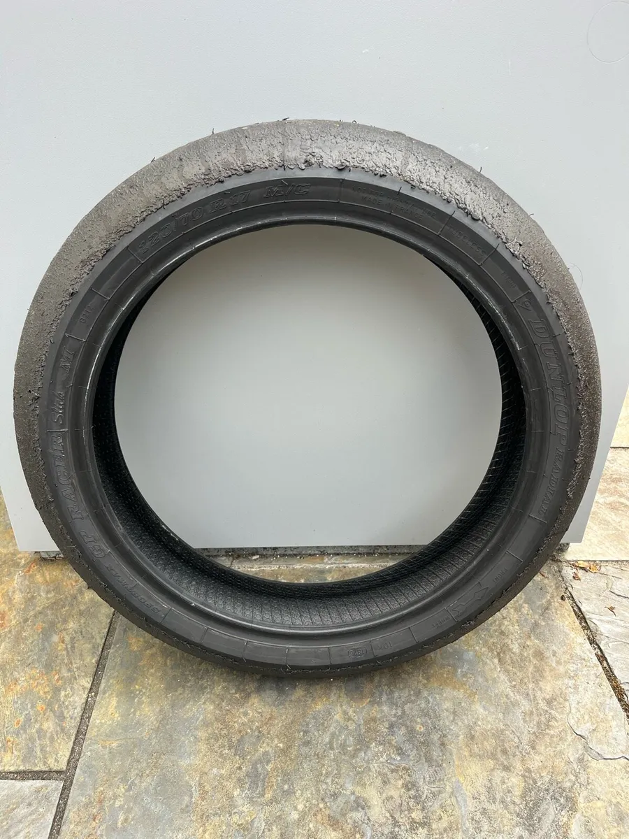 Dunlop D212 GP Racer Slicks - Image 2