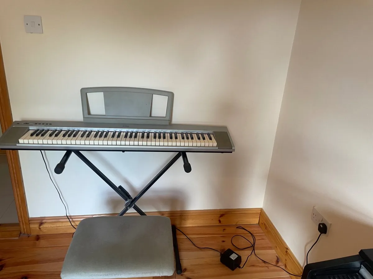 Yamaha Piaggero NP-30 keyboard - Image 3