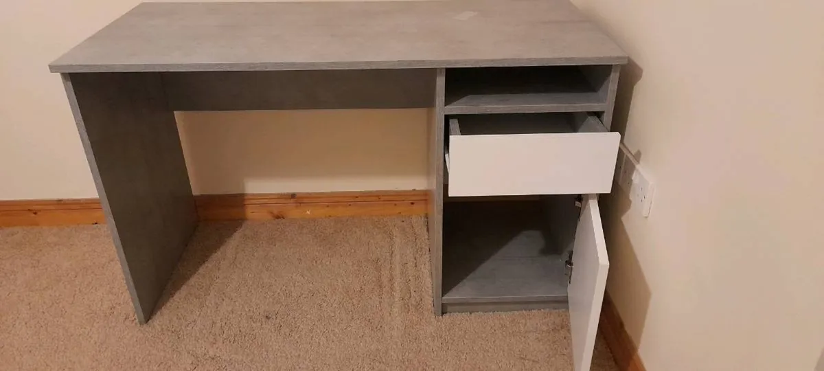 Study Desk - Image 2