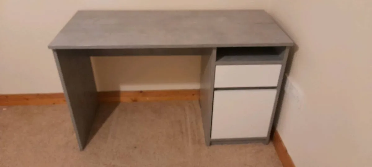 Study Desk - Image 3