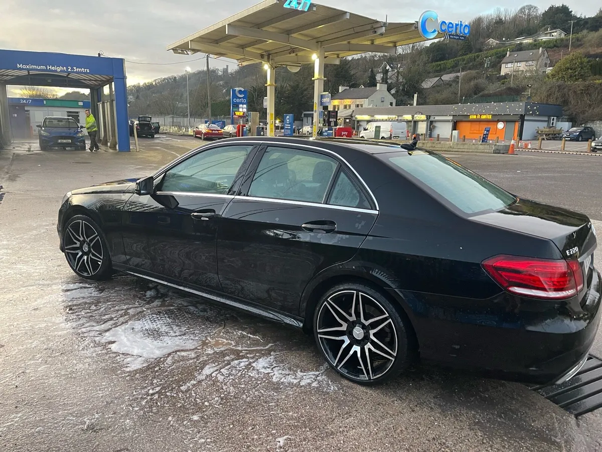 19” Mercedes alloy wheels with tyres - Image 2