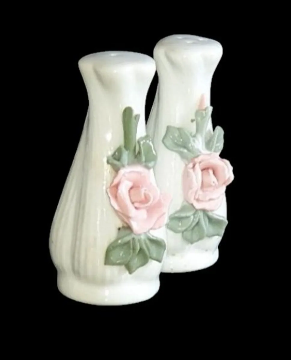 Vintage Porcelain Salt & Pepper Shakers – Pristine - Image 2