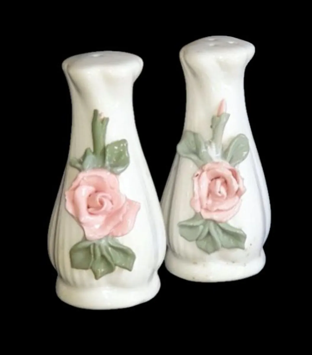 Vintage Porcelain Salt & Pepper Shakers – Pristine - Image 1