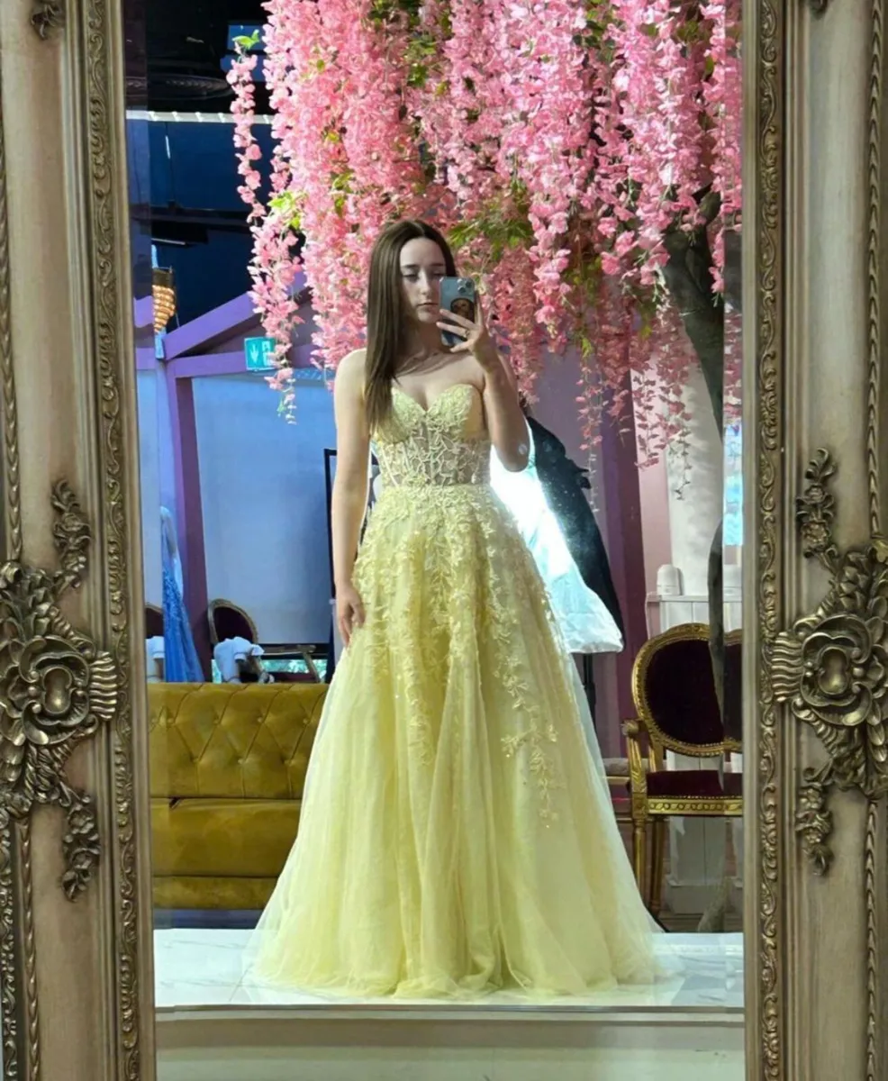 Debs dress - Image 4