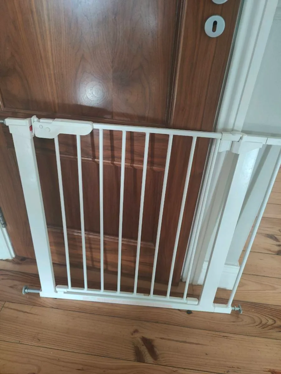 Baby gate