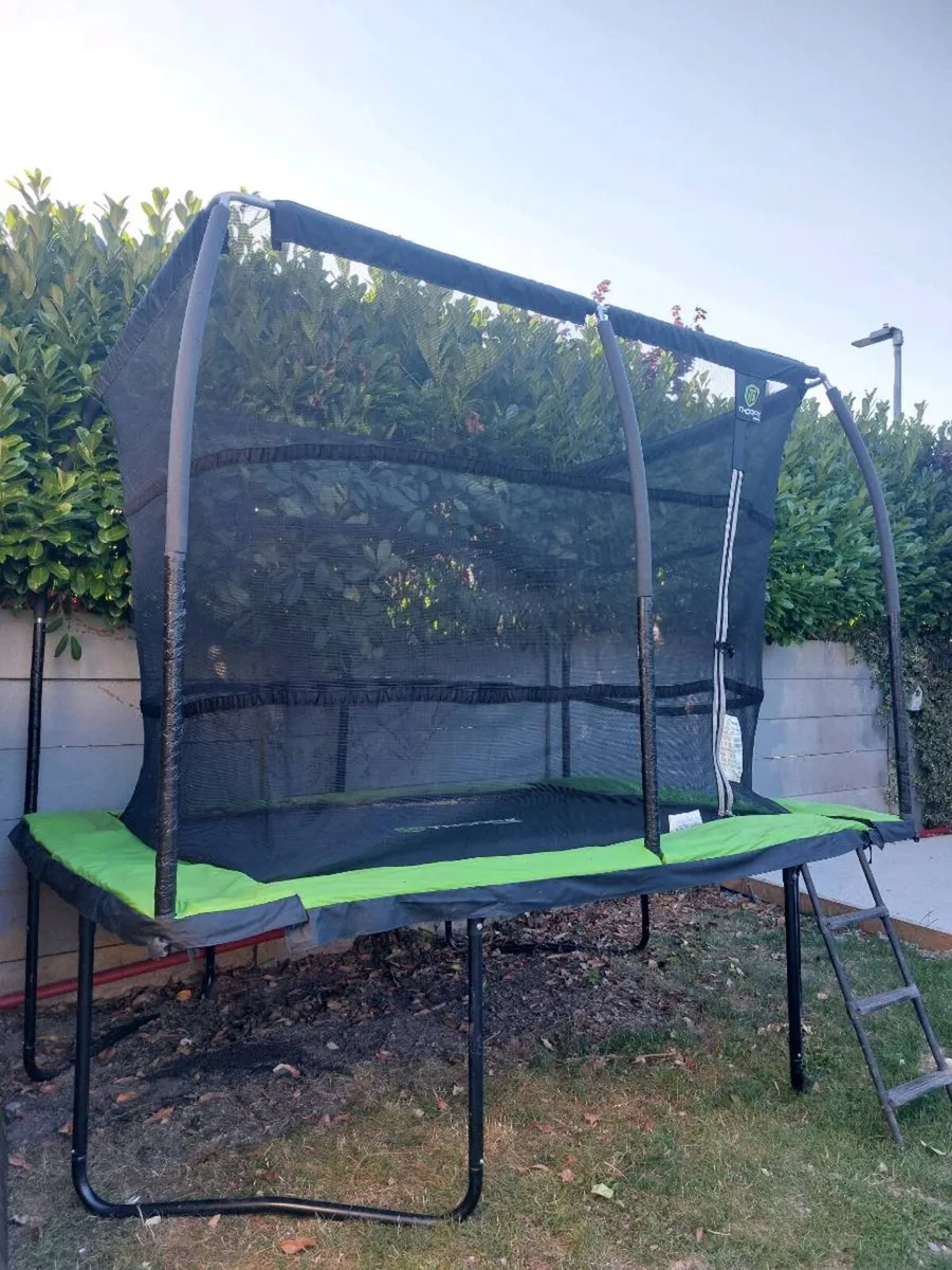 10ft x 7.5ft Rectangular Trampoline - Image 3