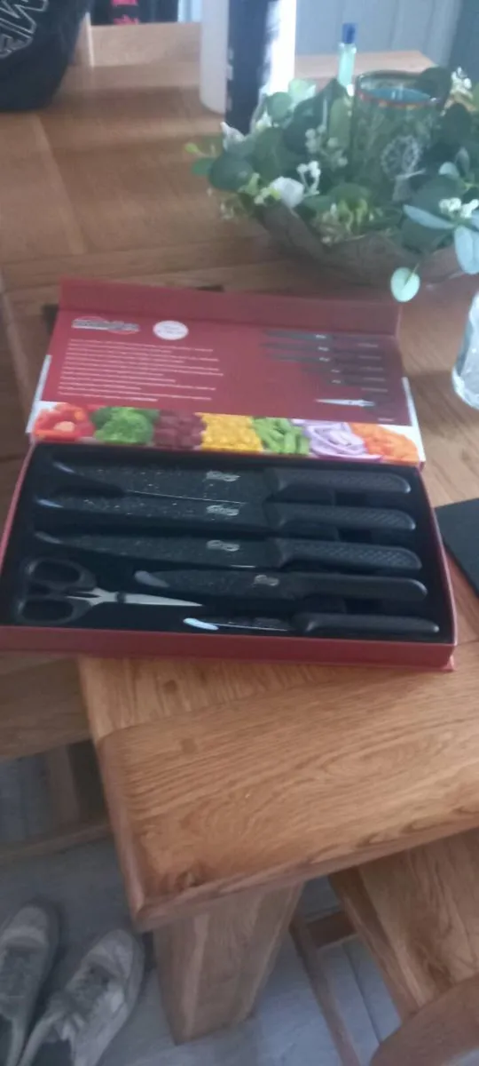 Knives - Image 2