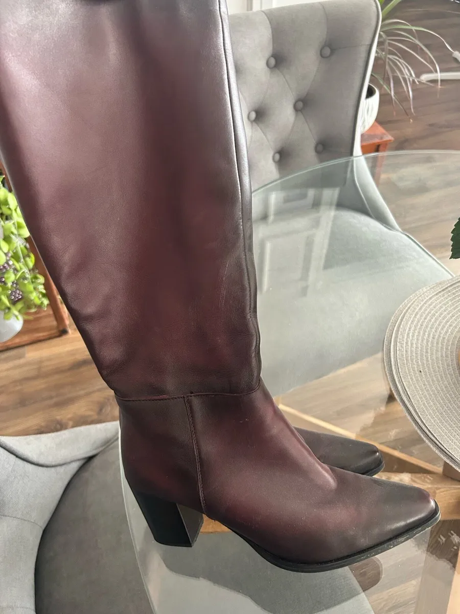 Brown cowboy boots-wide calf- excellent condition - Image 2