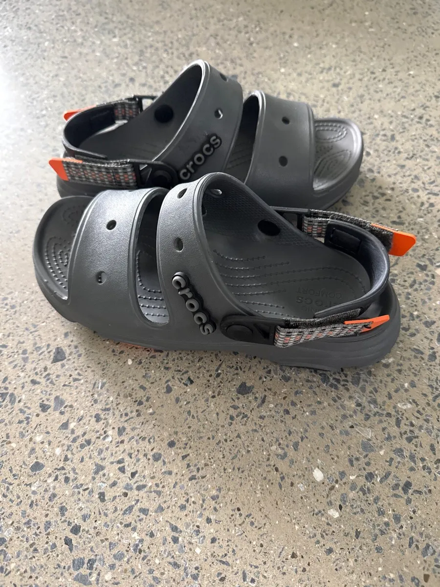 Crocs All terrain sandals M7/W9 - Image 1